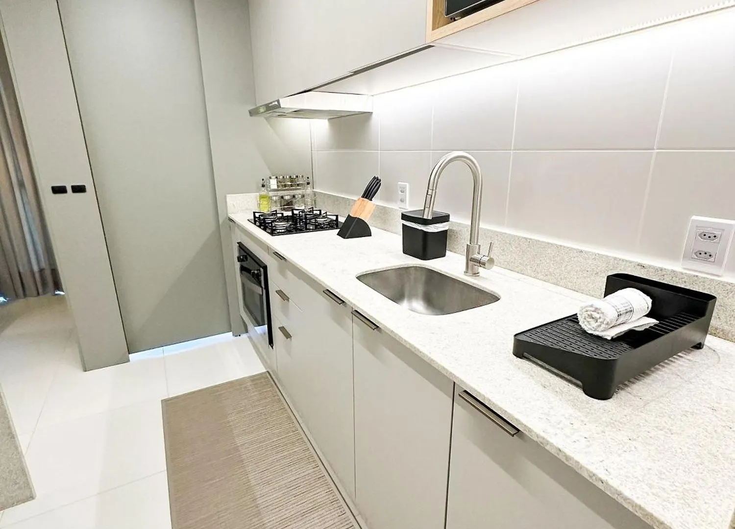 Apartamento Frente Mar De Luxo | Home Club Completo Sum1403 Piçarras